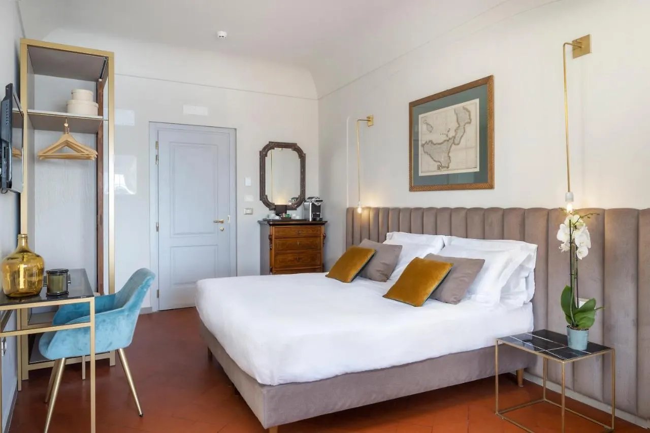 Hotel Villa Paradiso Taormina 4*,