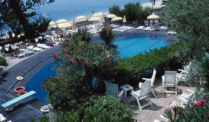 Hotel Villa Paradiso Taormina 4*,  Italy